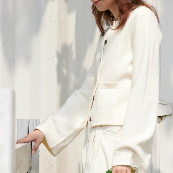 NWT Crew Neck Knit Cardigan Sweater - Picture 3 of 5